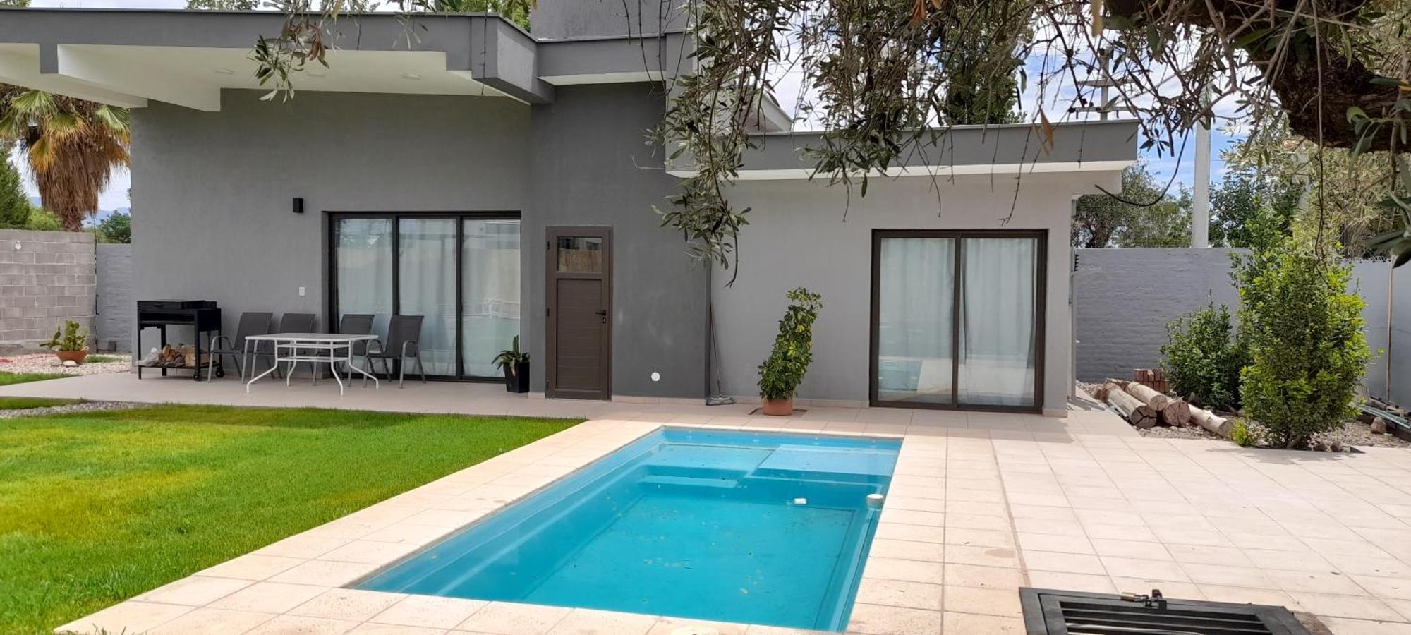 Olivos Lujan Holiday home *